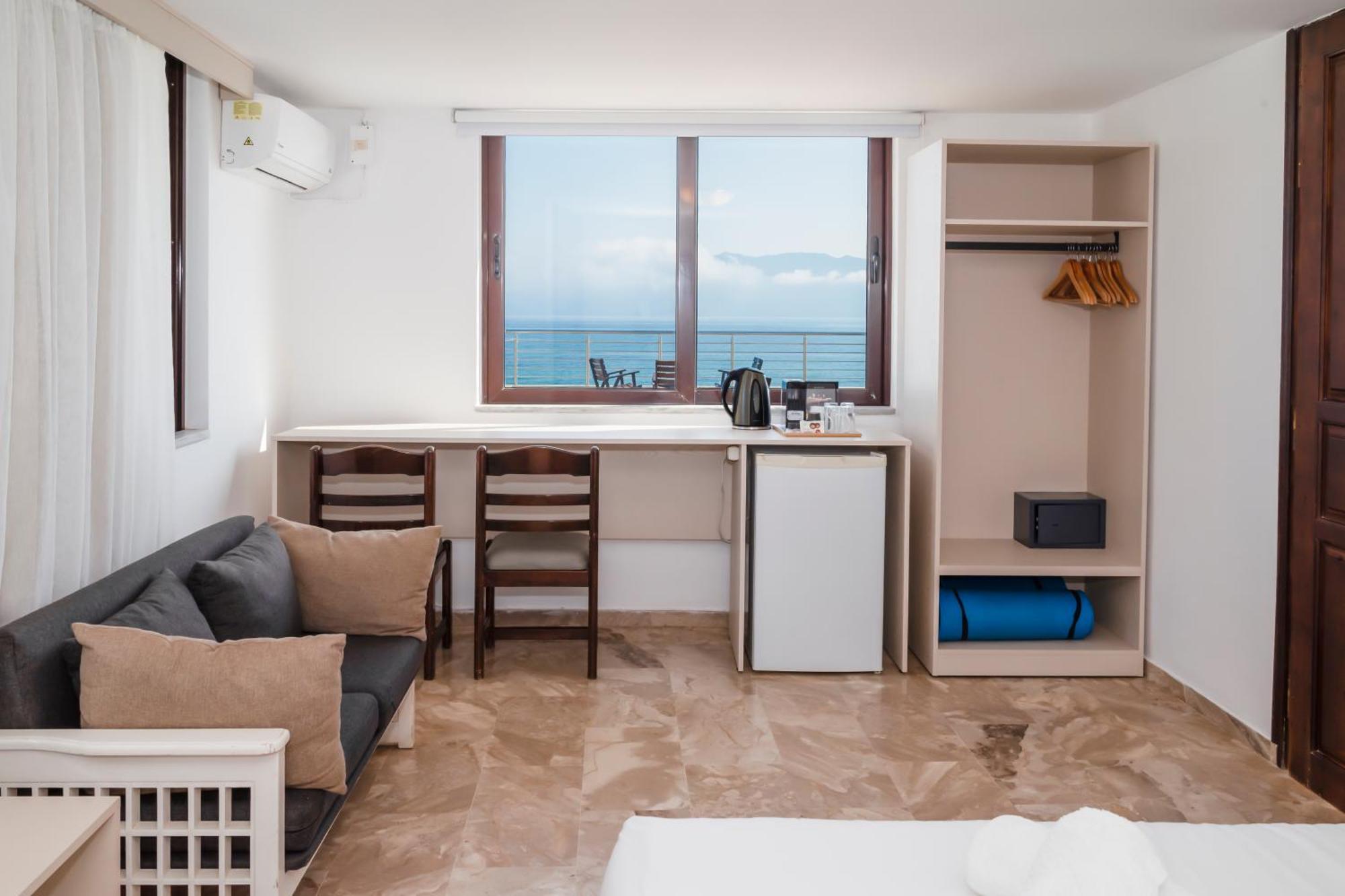 Argo Rooms-Papadakis Kissamos Exterior photo