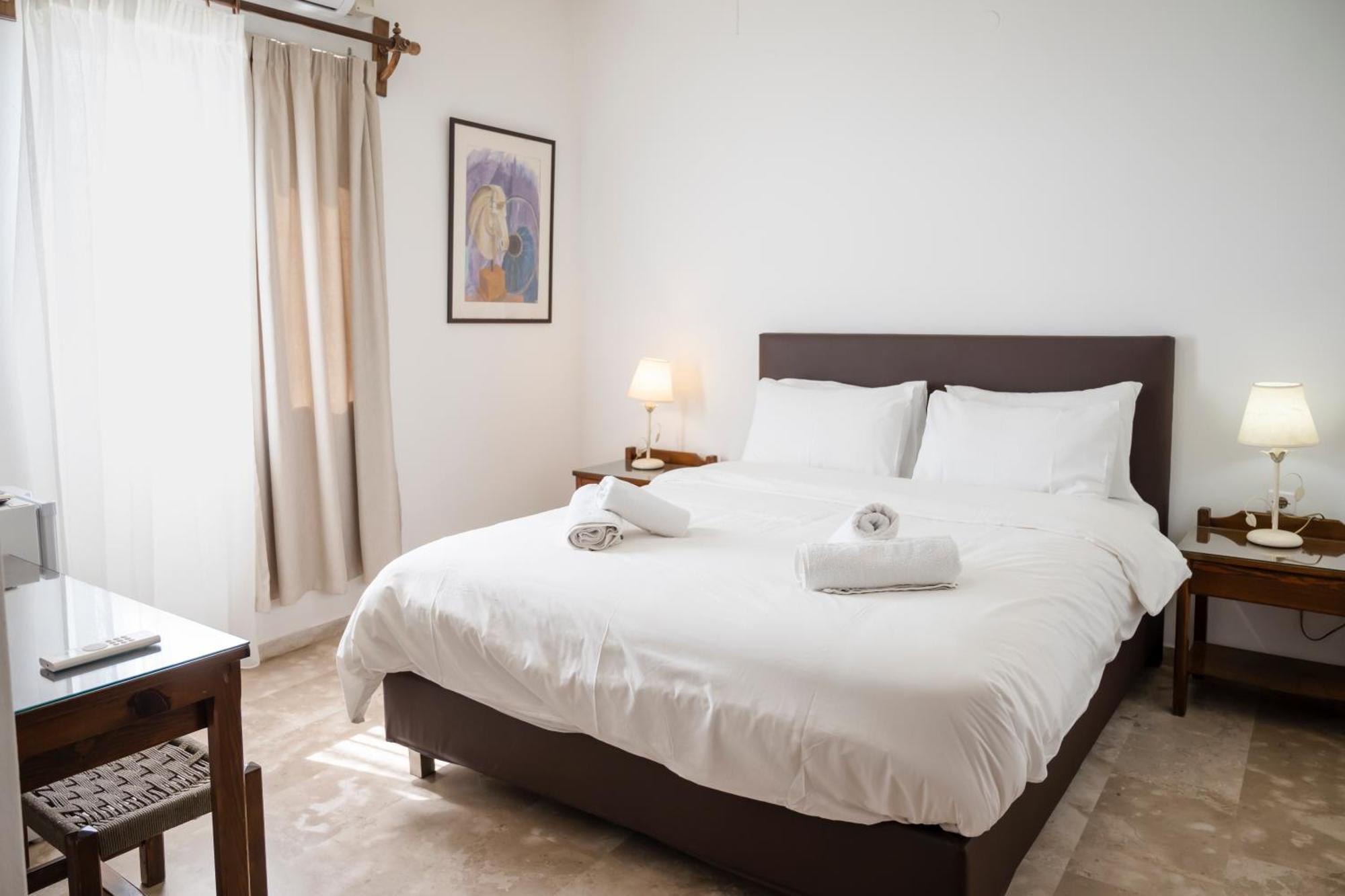 Argo Rooms-Papadakis Kissamos Exterior photo