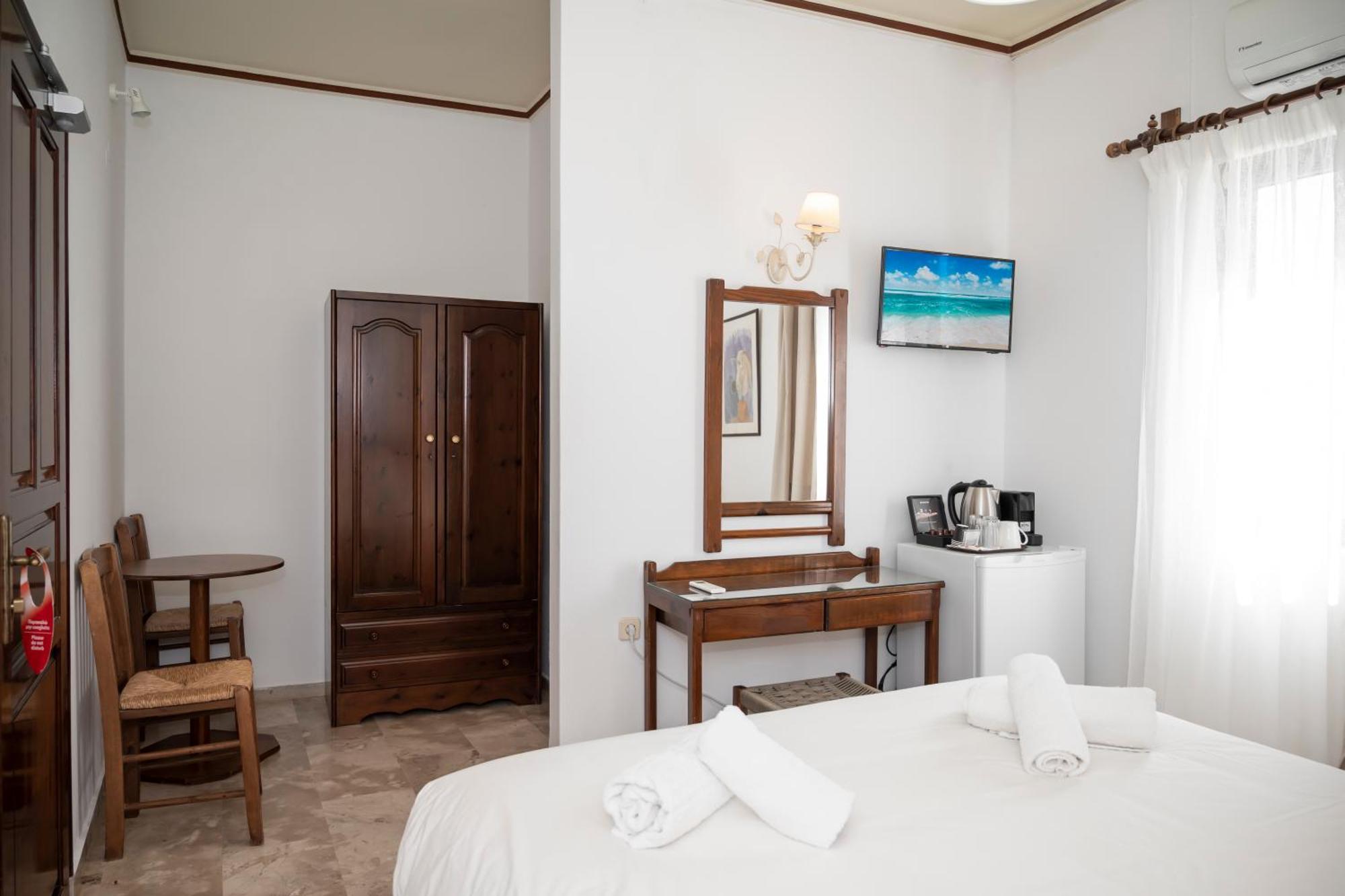 Argo Rooms-Papadakis Kissamos Exterior photo