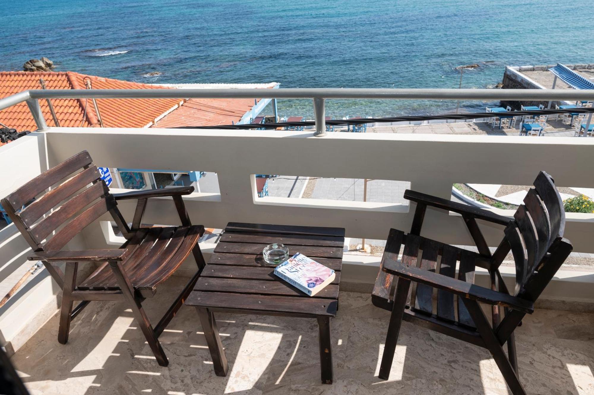 Argo Rooms-Papadakis Kissamos Exterior photo