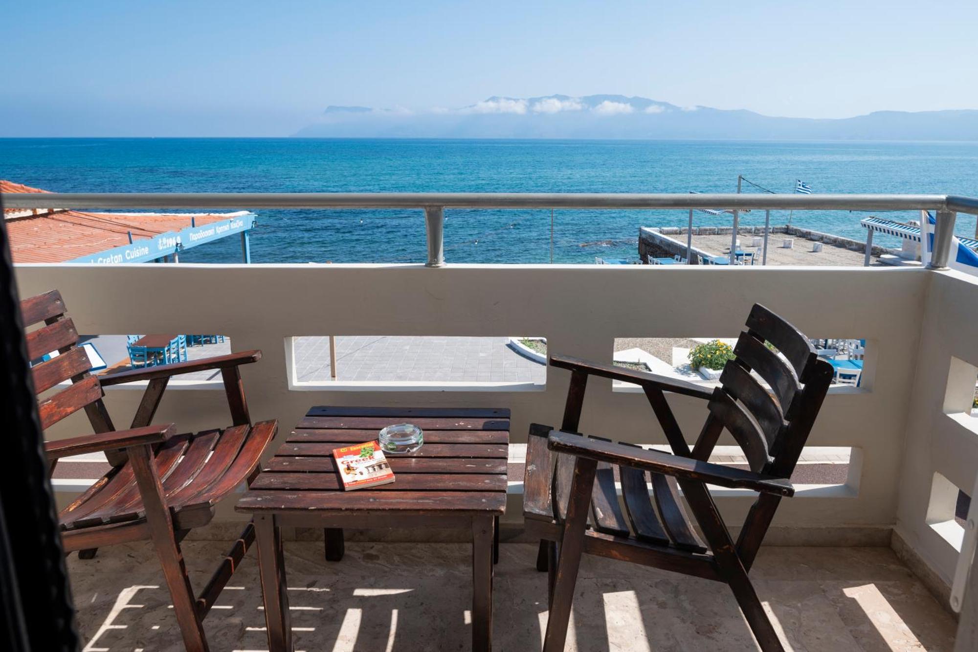 Argo Rooms-Papadakis Kissamos Exterior photo
