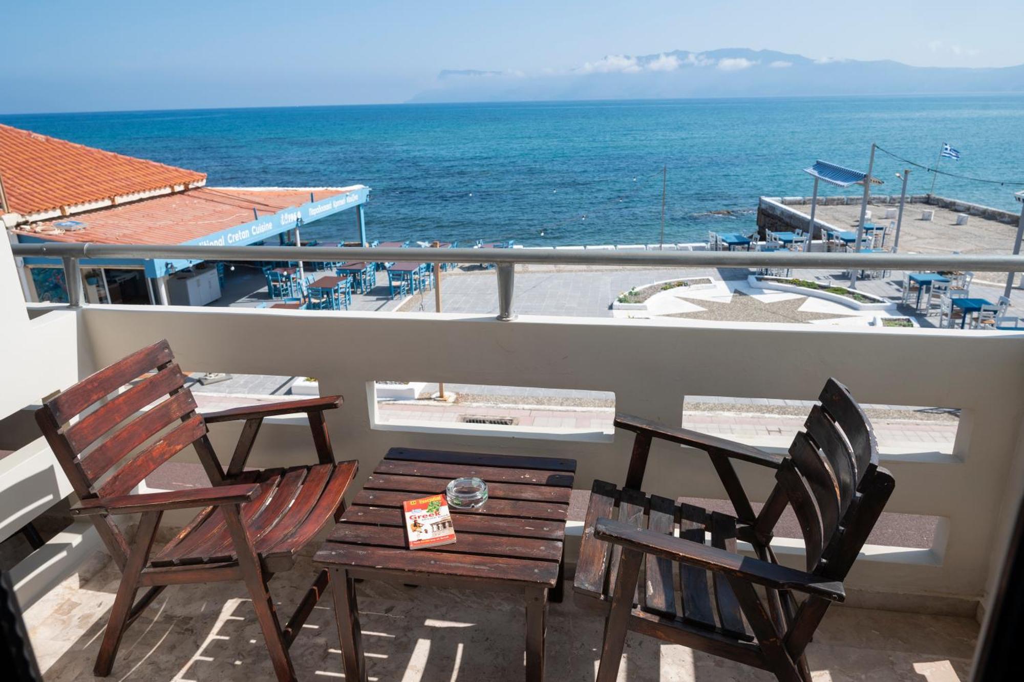 Argo Rooms-Papadakis Kissamos Exterior photo