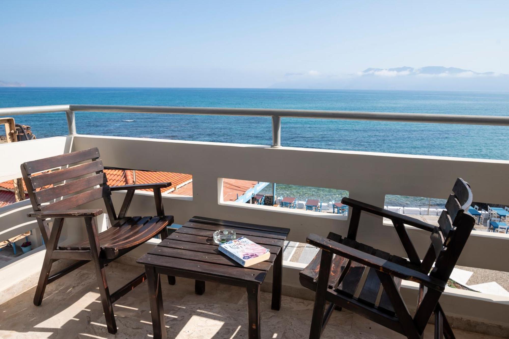Argo Rooms-Papadakis Kissamos Exterior photo