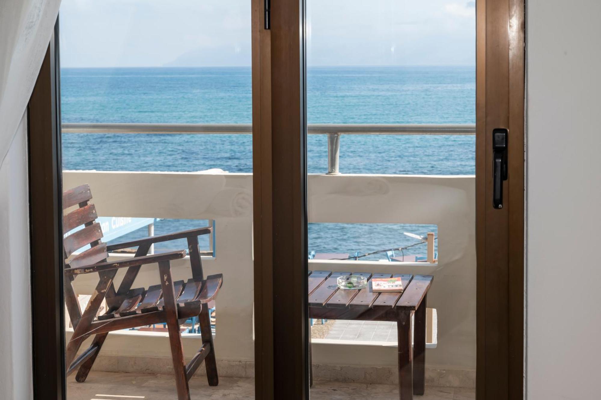 Argo Rooms-Papadakis Kissamos Exterior photo