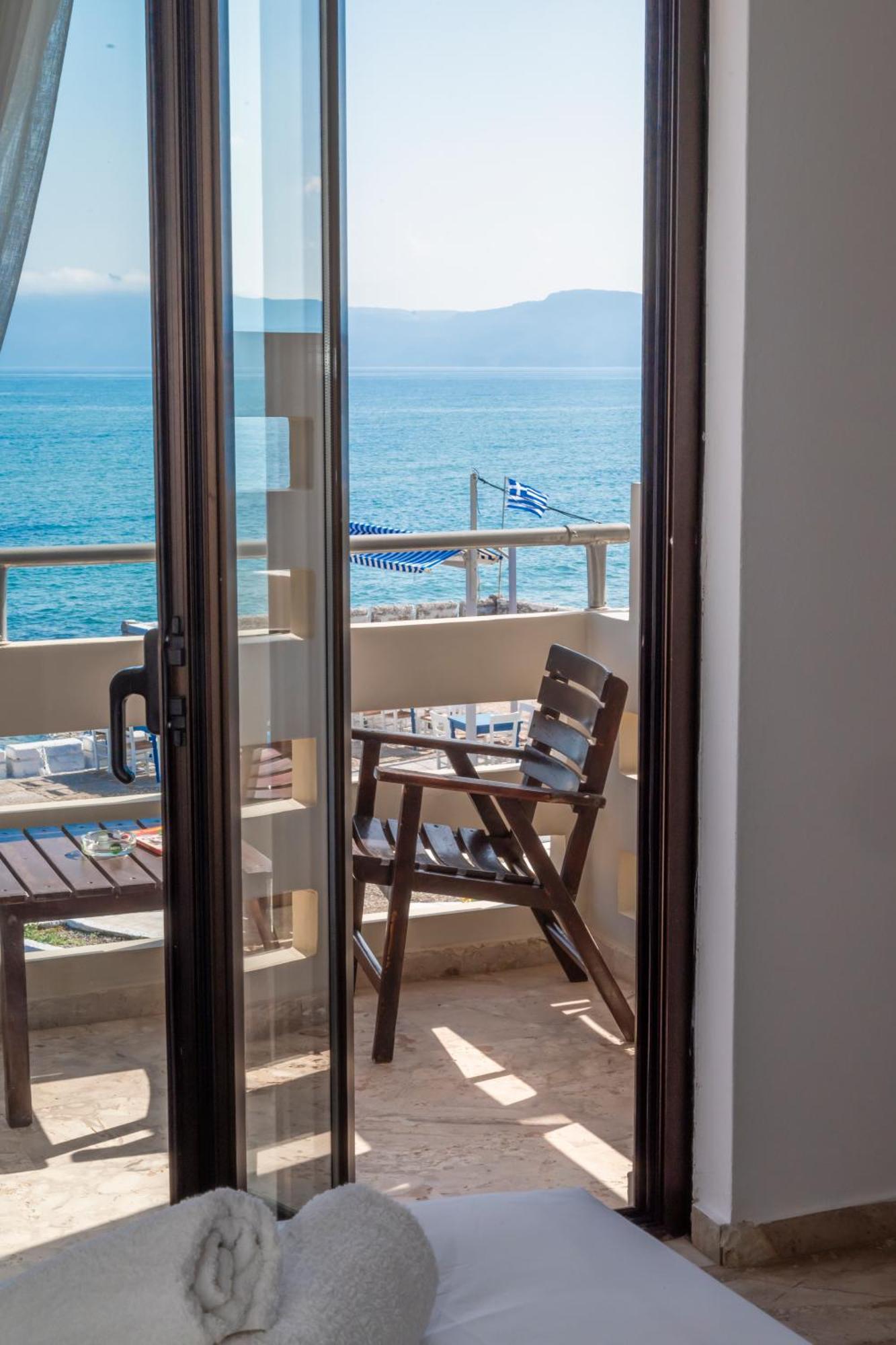 Argo Rooms-Papadakis Kissamos Exterior photo