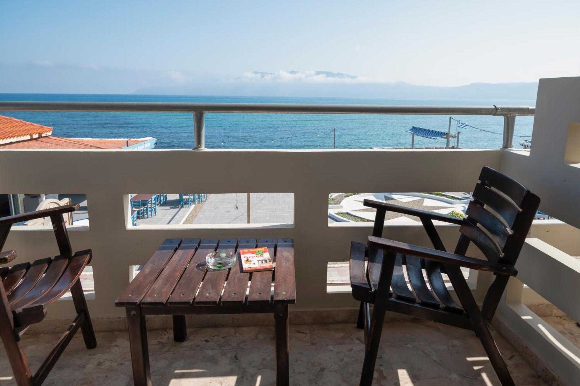 Argo Rooms-Papadakis Kissamos Exterior photo