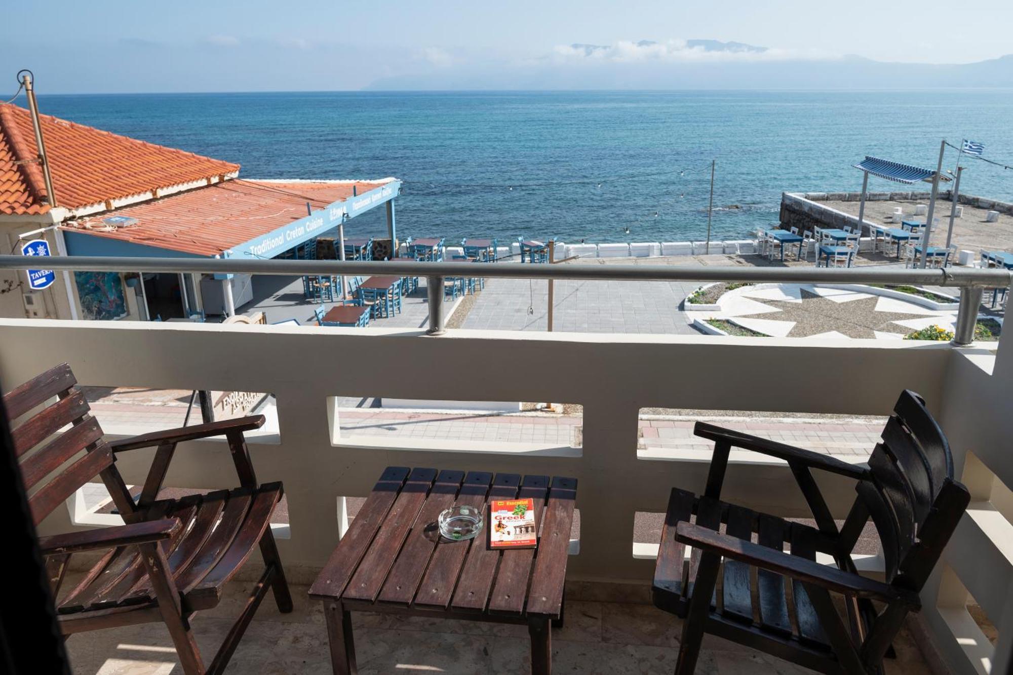 Argo Rooms-Papadakis Kissamos Exterior photo