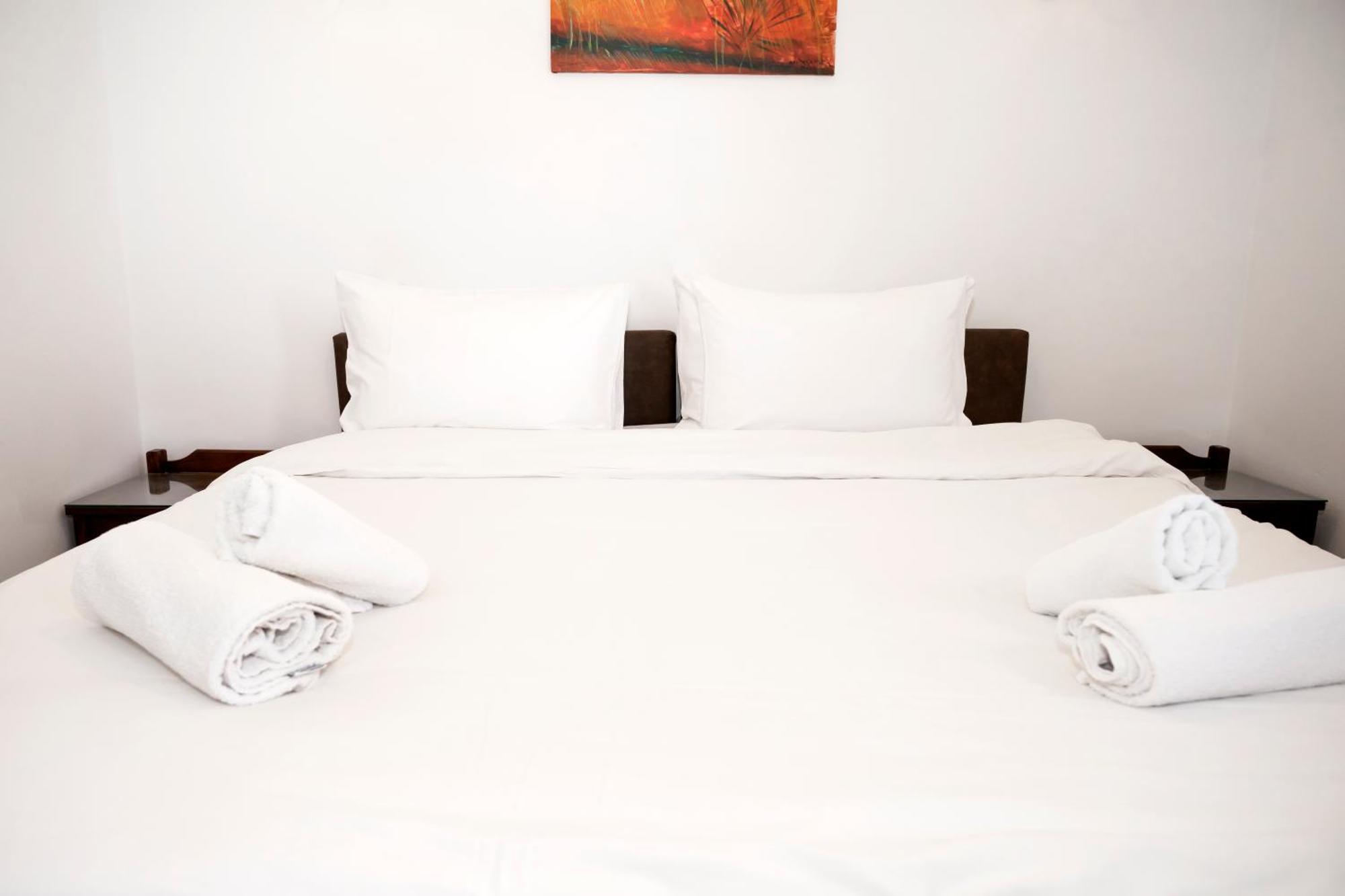 Argo Rooms-Papadakis Kissamos Exterior photo